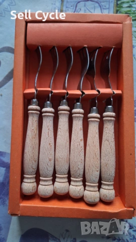 ✅СРЕДНИ ВИЛИЦИ С ДЪРВЕНА ДРЪЖКА- ЗАВОД ПЕТКО ДЕНЕВ - ГАБРОВО❗