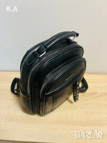 Черна кожена раница, снимка 3 - Раници - 54093477