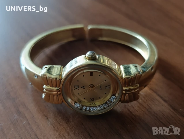 Дамски часовник гривна , снимка 3 - Дамски - 50889459