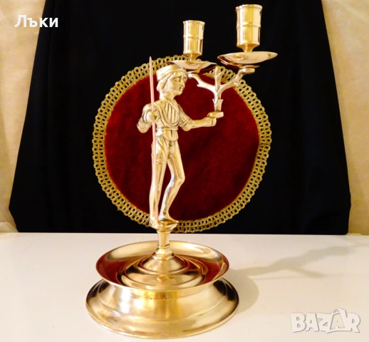 Бронзов свещник,скулптура Landsknecht leuchter,1.7 кг. 