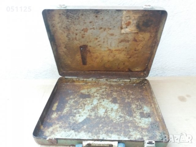 стара метална кутия , снимка 7 - Антикварни и старинни предмети - 31758830