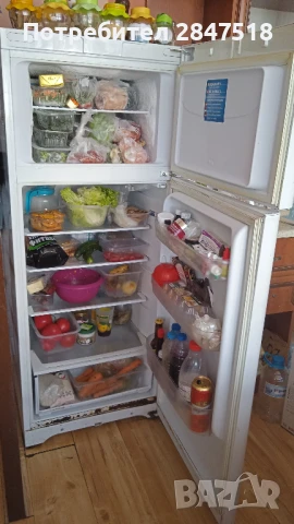 Продавам хладилник с фризер INDESIT, снимка 2 - Хладилници - 51055816