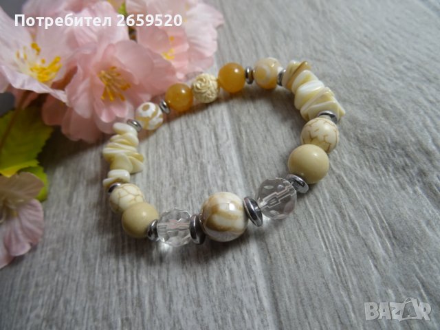 Дамска гривна от естествени камъни