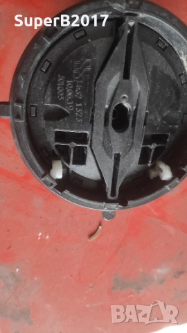 Продавам - оригинално моторче за огледало на VW Caddy , снимка 2 - Части - 52022369