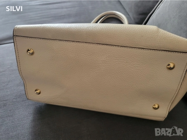 Чанта от естествена кожа Prada, снимка 5 - Чанти - 52727056