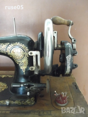 Шевна машина "Helvetia" ръчна стара работеща, снимка 5 - Други ценни предмети - 54314153