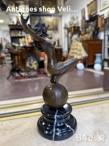 Авторска бронзова скулптура №8012 , снимка 4 - Антикварни и старинни предмети - 53947550