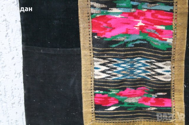 Престилка бродирана със сърма , снимка 4 - Антикварни и старинни предмети - 38376363