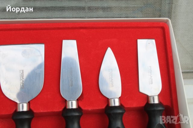 Комплект ножове ''Fiskars'' за сирене, снимка 4 - Прибори за хранене, готвене и сервиране - 40644382