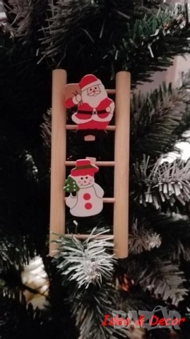 Новогодишна играчка дървена стълбичка с дядо коледа и снежен човек, снимка 2 - Декорация за дома - 52643947