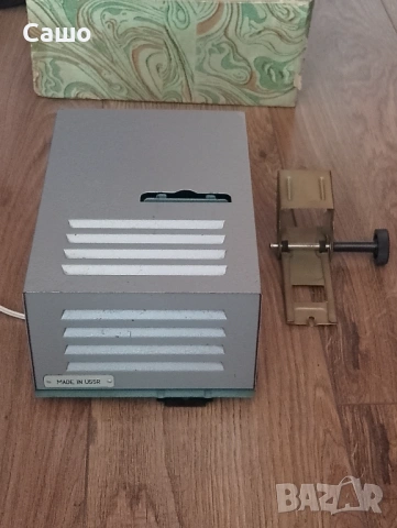 Прожекционен апарат , снимка 4 - Антикварни и старинни предмети - 53020759