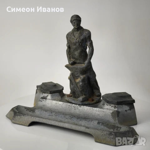 Стара комунистическа мастилница с фигура на работник ковач #6122, снимка 2 - Антикварни и старинни предмети - 51202796