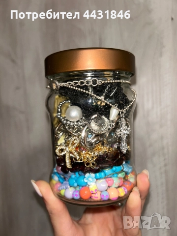 Буркан с бижута, снимка 2 - Бижутерийни комплекти - 51533543