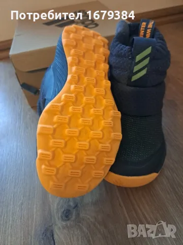 Adidas зимни ботуши RapudaSnow C апрески - 30 р-р, снимка 3 - Детски боти и ботуши - 48173000