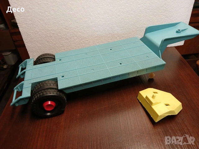 Стара руска играчка ремарке Норма.