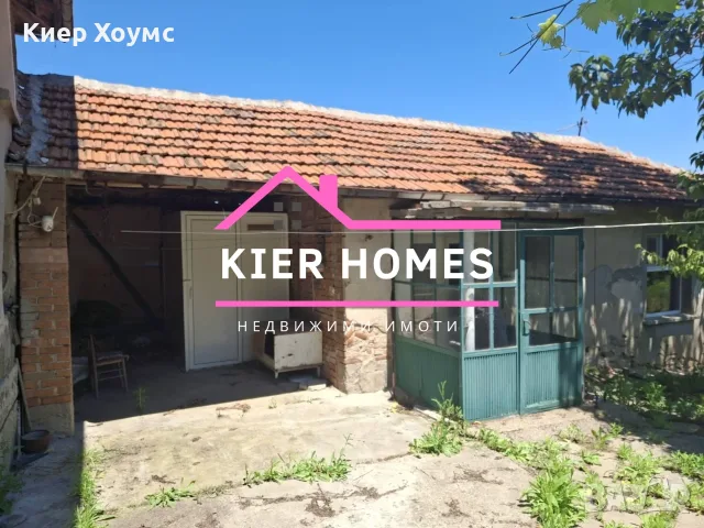 Двуетажна къща в с. Орешец, обл. Хасково, снимка 6 - Къщи - 55846566