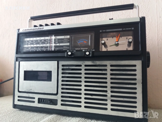 Радиокасетофон commander , снимка 3 - Радиокасетофони, транзистори - 54190084
