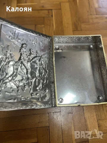 Метална кутия с изображение от Албрехт Дюрер, снимка 7 - Други ценни предмети - 47367914