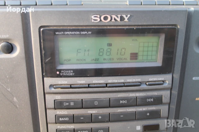 Радио ''Sony CFD 758 S Mega Bass'', снимка 4 - Радиокасетофони, транзистори - 51378662