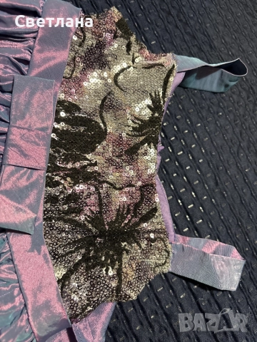 Рокля. Хамелион ( лилаво-синьо-розов) 3 години.