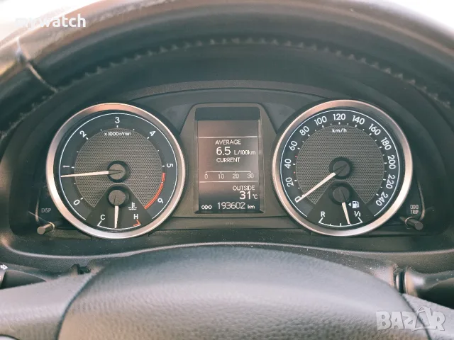 Toyota Auris D4D 2000 Diesel, снимка 14 - Автомобили и джипове - 55816478