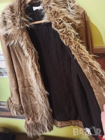 Дамско палто от рипсено кадифе с яка, снимка 4 - Якета - 44448793
