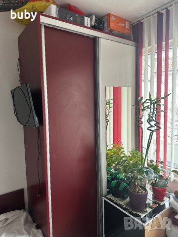 Гардероб с плъзгащи врати