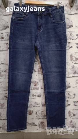 Viman- прави дънки, класика цвят, леко избелени, изчистени, плътен деним с лек еластан