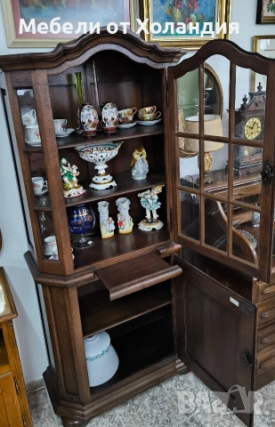 Висок дъбов шкаф с витрина, снимка 8 - Шкафове - 54133661