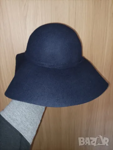 Дамска шапка с периферия , снимка 2 - Шапки - 48041546