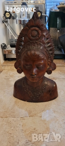 много красива балинезийска фигура скулптура статуетка