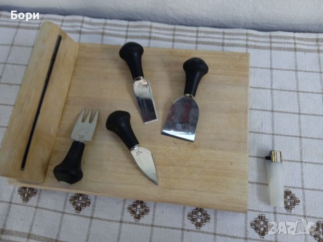 Дървена дъска с ножове за сирене,кашкавал, снимка 6 - Прибори за хранене, готвене и сервиране - 37510022