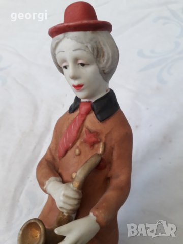 Порцеланова статуетка на музикант, снимка 2 - Декорация за дома - 31536704
