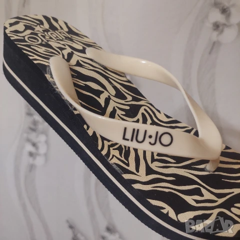 LIU JO Плажни чехли с принт номер 38 ,5, снимка 5 - Чехли - 50704572