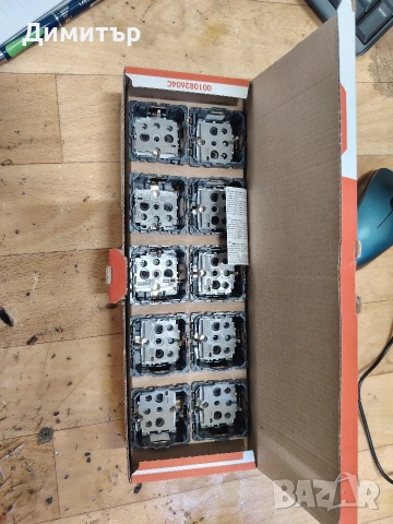 Модулни контакти Legrand комплект, снимка 4 - Други машини и части - 54213776
