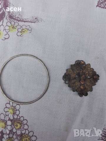 брошка и гривна , снимка 1