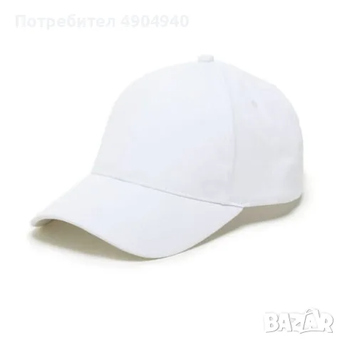 бяла шапка с козирка 