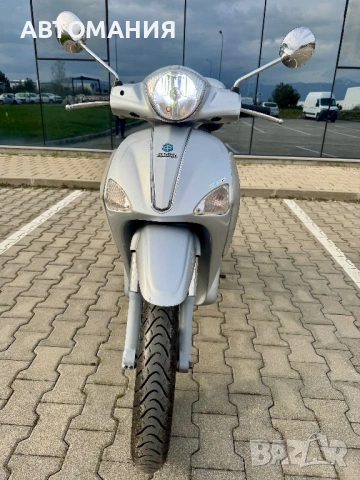 Продавам скутер Piaggio liberty 200i 2004г, снимка 2 - Мотоциклети и мототехника - 54221462