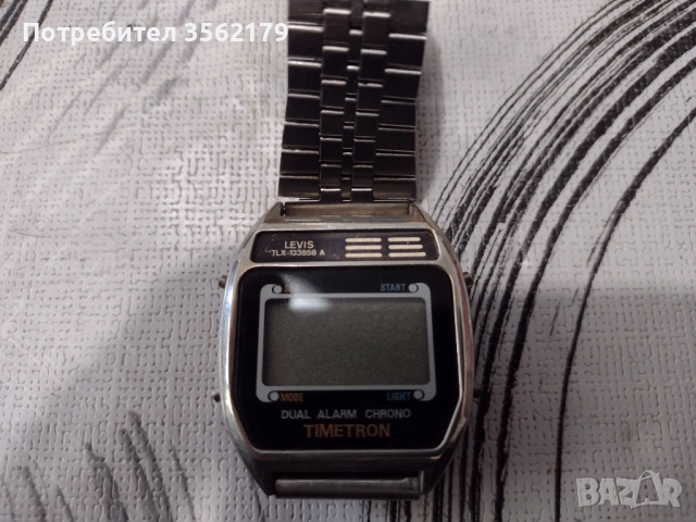 Ретро електронен часовник levis
