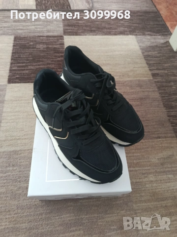 Дамски спортни обувки