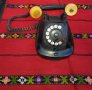 Стар бакелитен телефон 