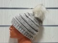 Нова дамска плетена шапка бял меланж с помпон/пух, снимка 2