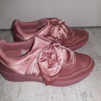 Нови розови сатенени обувки с панделка, снимка 2 - Дамски ежедневни обувки - 42480147