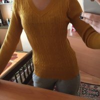 Пуловер плътен цвят горчица и куркума, снимка 1 - Блузи с дълъг ръкав и пуловери - 31536945