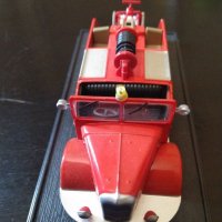 Макети на различни модели пожарни коли (Обява 1), снимка 17 - Колекции - 31589104
