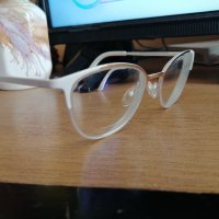 Страхотни очила , снимка 4 - Слънчеви и диоптрични очила - 38061901
