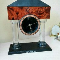 Настолен кварцов часовник ,,Марксман,,, снимка 1 - Други ценни предмети - 31792326