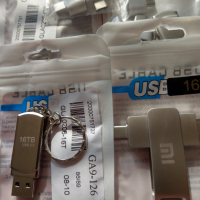  USB флаш памет 16 TB сребърен цвят. Висока скорост прехвърляне на данни., снимка 1 - USB Flash памети - 42166232