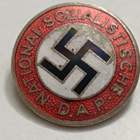 Оригинален Германски Нацистки Знак НСДАП (NSDAP)

, снимка 4 - Антикварни и старинни предмети - 44261613