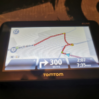 Навигация Tomtom 4cs01 live, снимка 1 - Навигация за кола - 44559380